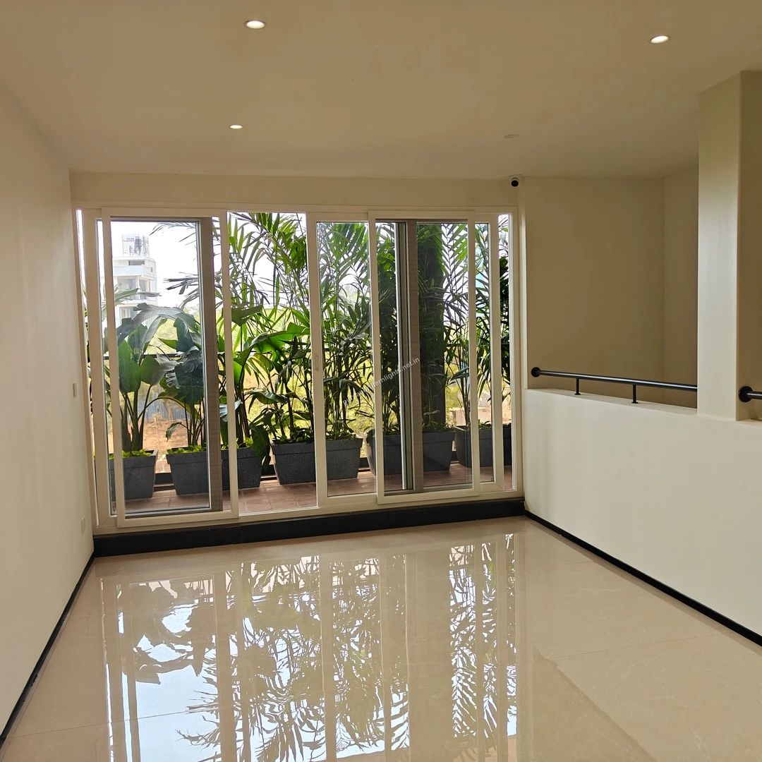 Beautifully landscaped terrace gallery viewing area at the Purva Northern Lights site office, mar-13 view